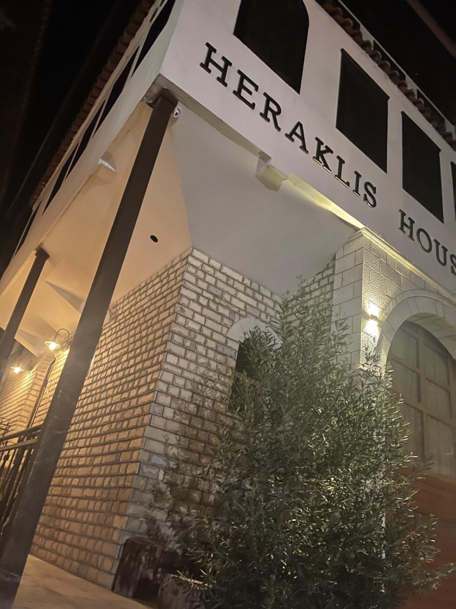 Heraklis Hotel Берат Экстерьер фото