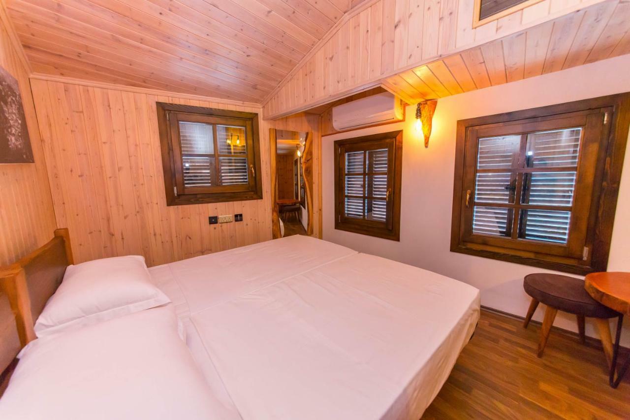 Heraklis Hotel Берат Экстерьер фото