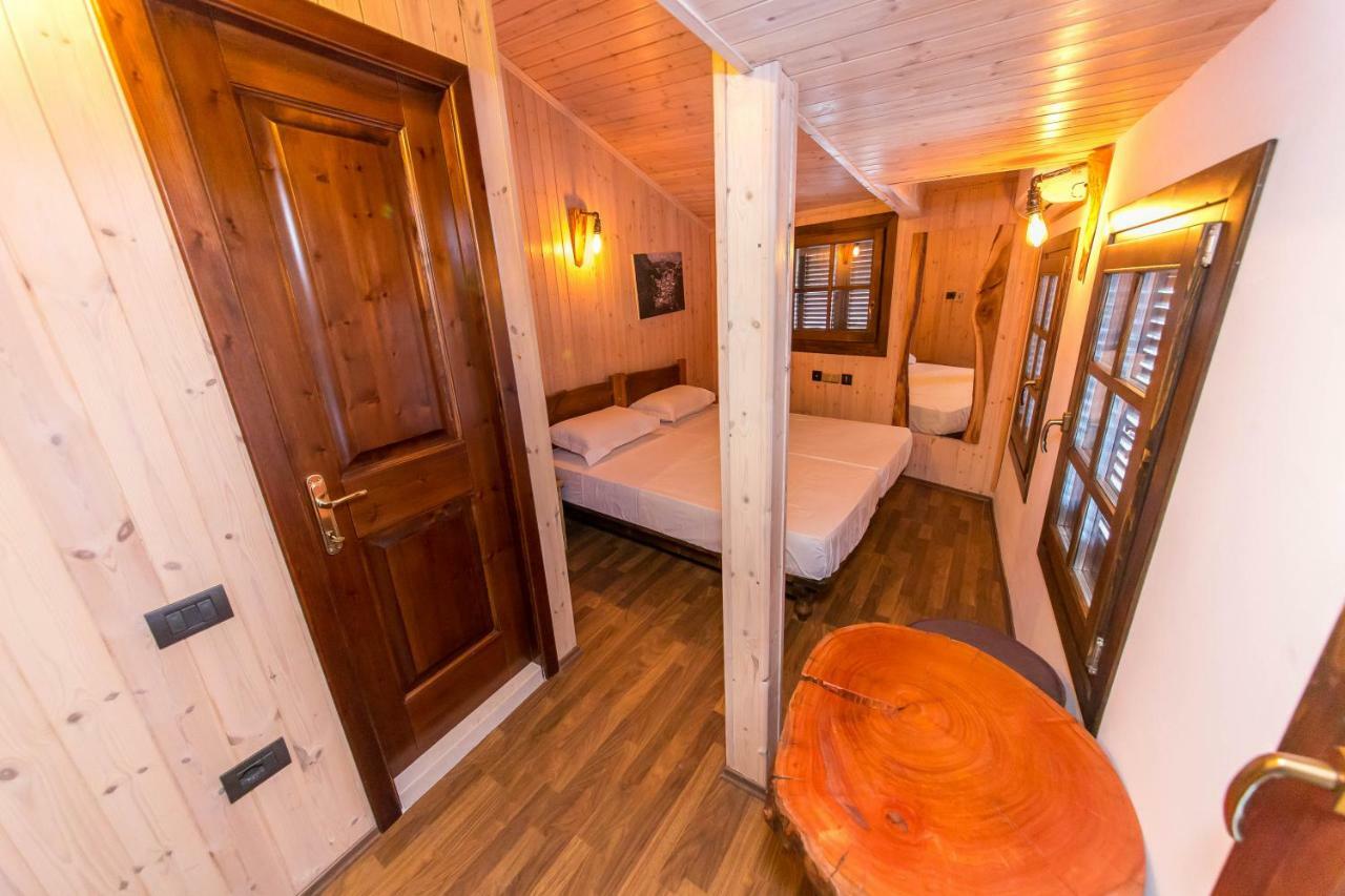 Heraklis Hotel Берат Экстерьер фото