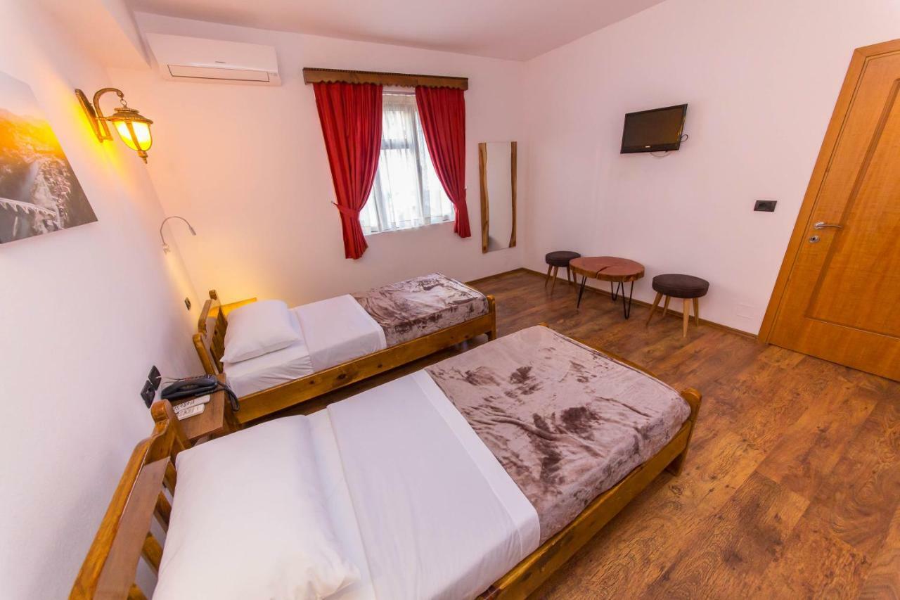 Heraklis Hotel Берат Экстерьер фото