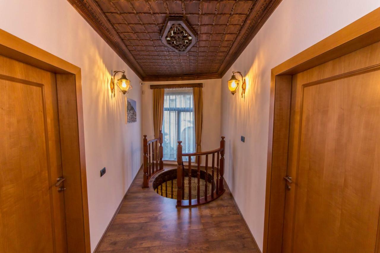 Heraklis Hotel Берат Экстерьер фото
