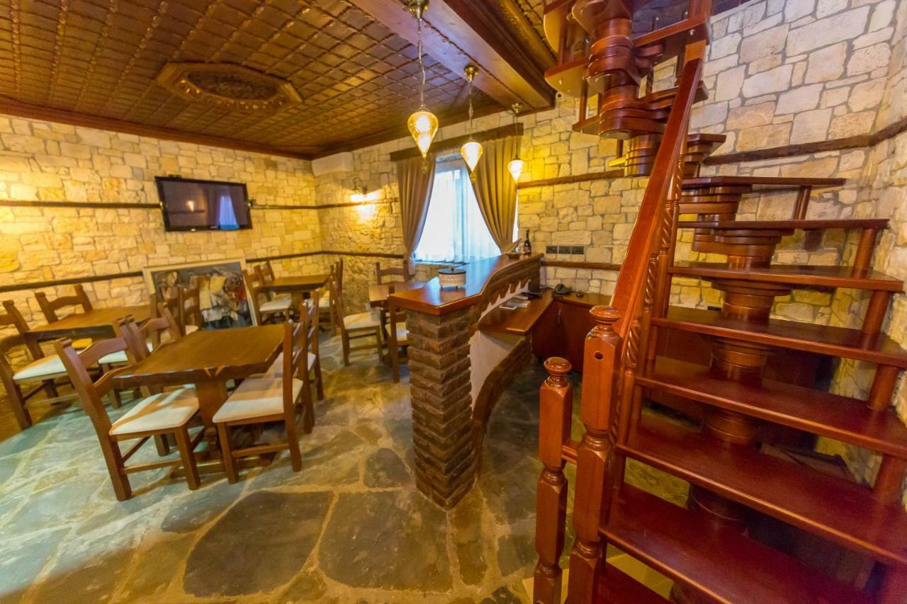 Heraklis Hotel Берат Экстерьер фото